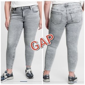 👀50% OFF👖NWT‼️ GAP brand Mid-Rise Legging Jeans with Washwell